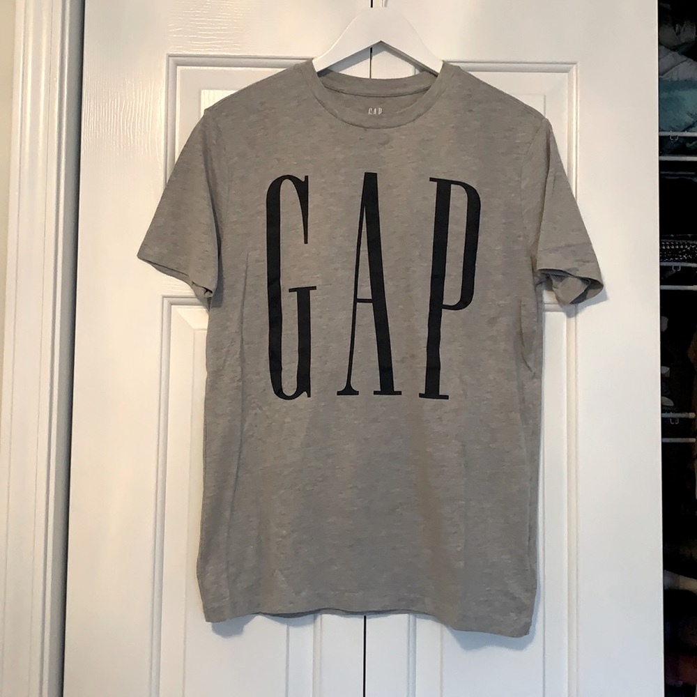 GAP t-shirt